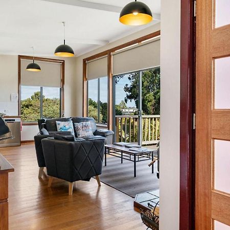 The Beach House- Private Jacuzzi And Wood Fire! Dover Bagian luar foto