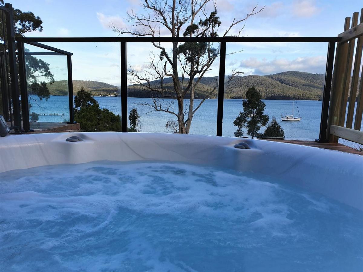 The Beach House- Private Jacuzzi And Wood Fire! Dover Bagian luar foto