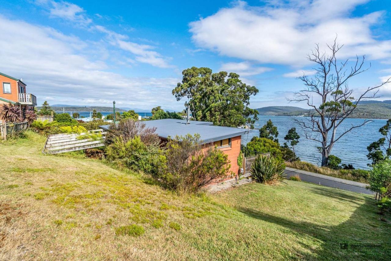The Beach House- Private Jacuzzi And Wood Fire! Dover Bagian luar foto
