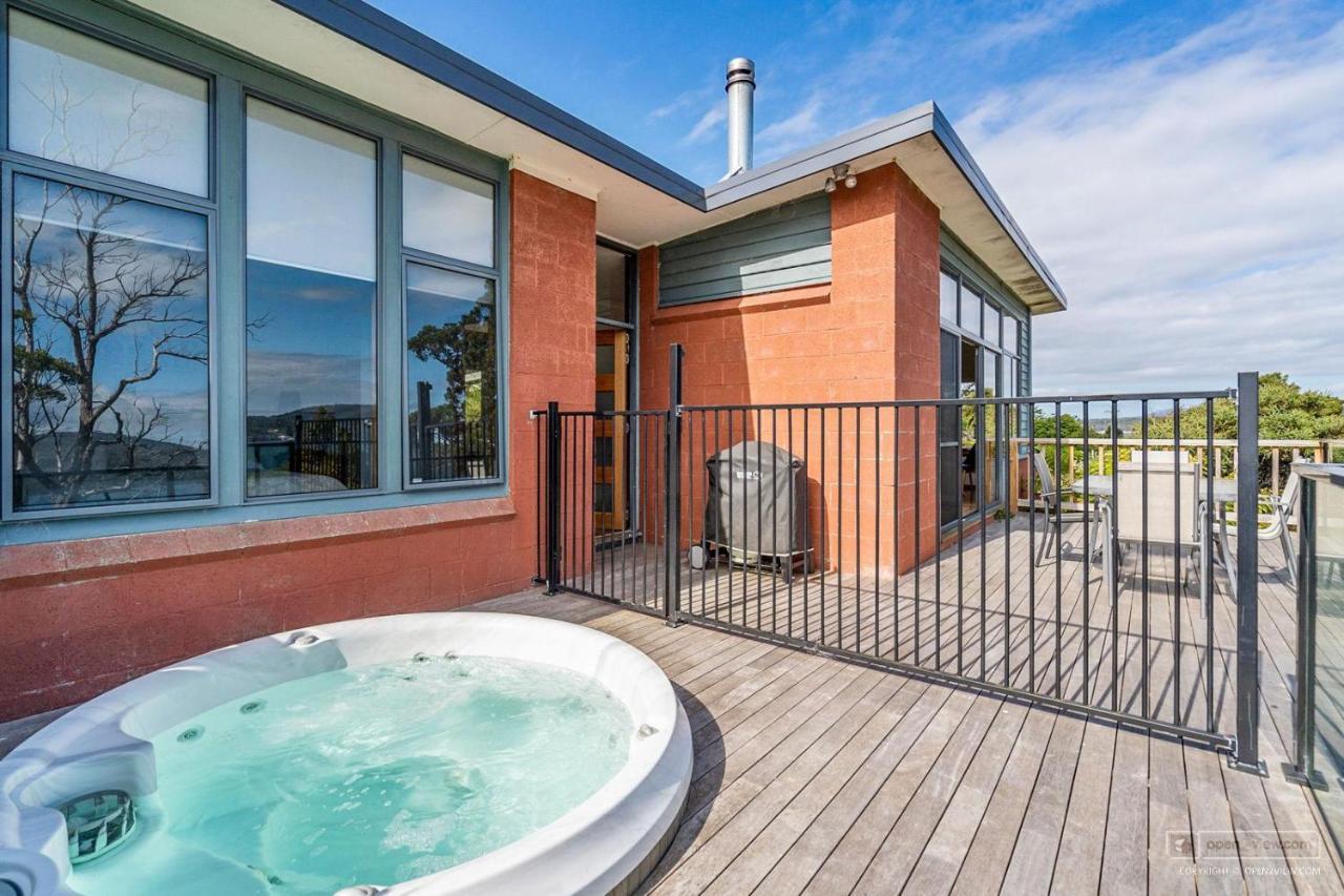 The Beach House- Private Jacuzzi And Wood Fire! Dover Bagian luar foto