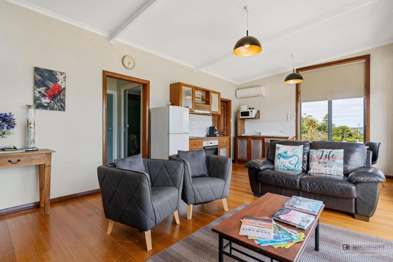 The Beach House- Private Jacuzzi And Wood Fire! Dover Bagian luar foto
